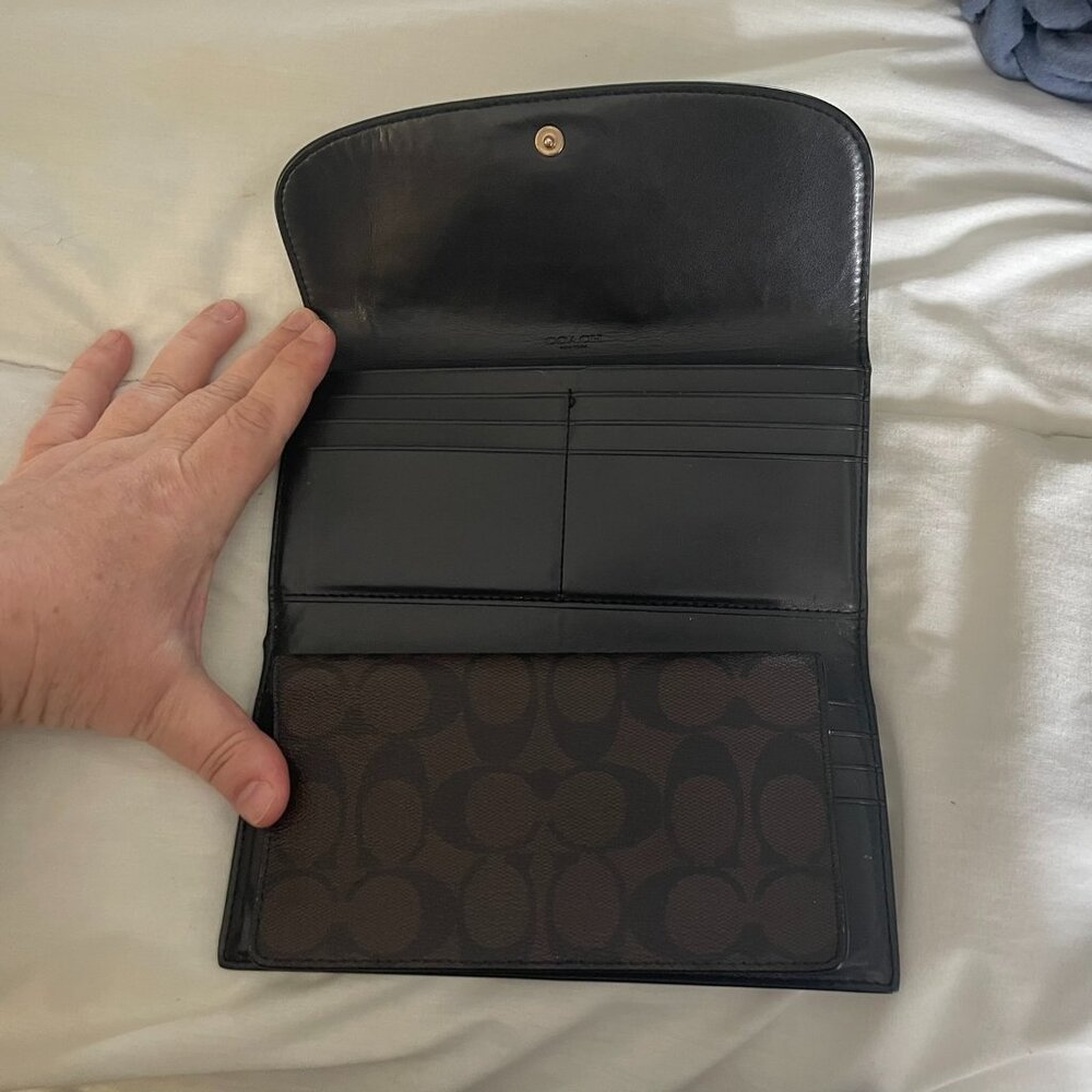 Coach Wallet - Picture 4 of 7